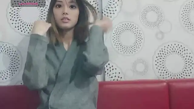 erinaka123 online show from 04.04.26