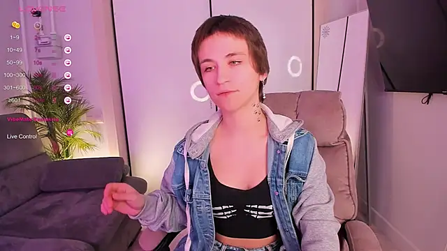 Snapshot of AutumnWhisper chatting on 02.03.26 AutumnWhisper online show from 02.03.26