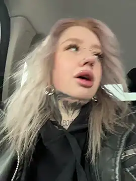 Snapshot of Chiibi chatting on 03.05.26 Chiibi online show from 03.05.26