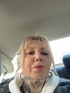 Snapshot of Chiibi chatting on 03.11.26 Chiibi online show from 03.11.26