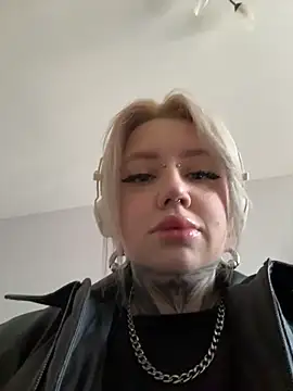 Snapshot of Chiibi chatting on 03.13.26 Chiibi online show from 03.13.26