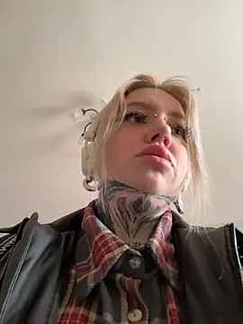 Snapshot of Chiibi chatting on 03.18.26 Chiibi online show from 03.18.26