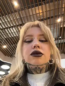 Snapshot of Chiibi chatting on 03.22.26 Chiibi online show from 03.22.26