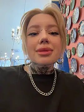 Snapshot of Chiibi chatting on 03.26.26 Chiibi online show from 03.26.26