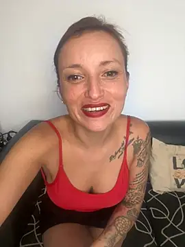 Snapshot of Cherryboom20 chatting on 02.12.26 Cherryboom20 online show from 02.12.26