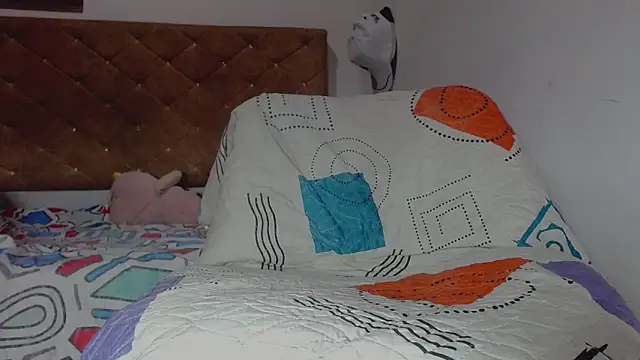 zoecyrus1 online show from 04.11.26