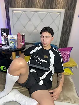 Snapshot of Samu_Hott chatting on 02.07.26 Samu Hott online show from 02.07.26