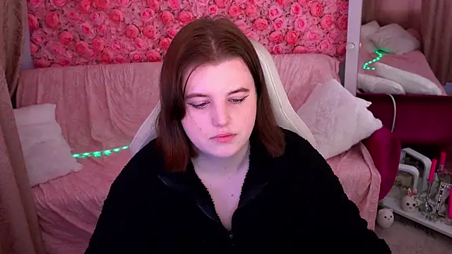 Snapshot of KristiFoxy chatting on 03.05.26 KristiFoxy online show from 03.05.26