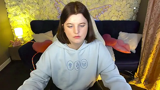 Snapshot of KristiFoxy chatting on 03.17.26 KristiFoxy online show from 03.17.26