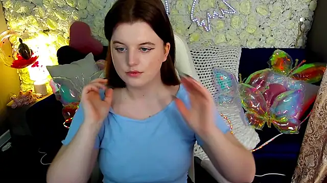 Snapshot of KristiFoxy chatting on 04.01.26 KristiFoxy online show from 04.01.26