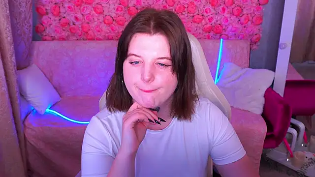 Snapshot of KristiFoxy chatting on 04.06.26 KristiFoxy online show from 04.06.26