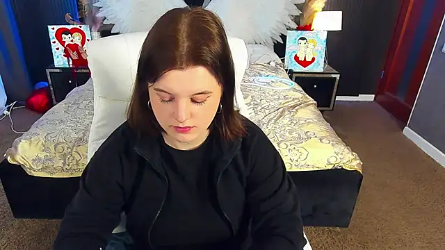 Snapshot of KristiFoxy chatting on 04.08.26 KristiFoxy online show from 04.08.26