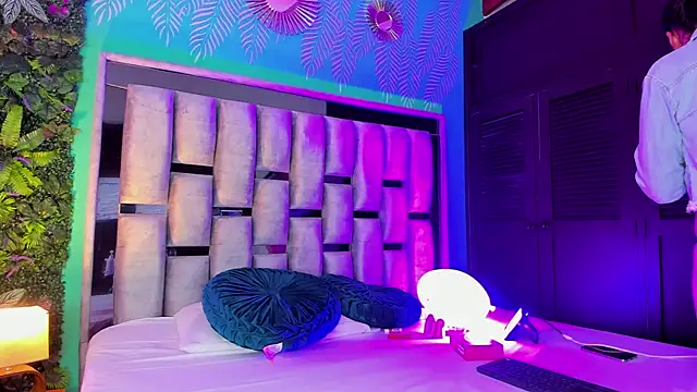 Snapshot of Mari_cooper1 chatting on 02.25.26 Mari cooper1 online show from 02.25.26