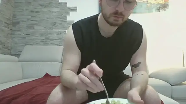 Snapshot of ItalianAlex chatting on 02.11.26 ItalianAlex online show from 02.11.26