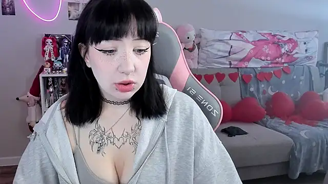 MollysLand online show from 02.20.26