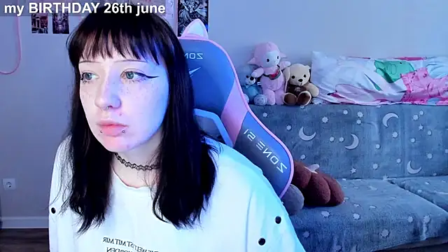MollysLand online show from 06.15.26
