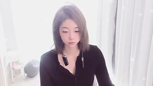 Snapshot of hotgirl0111 chatting on 05.08.26 hotgirl0111 online show from 05.08.26