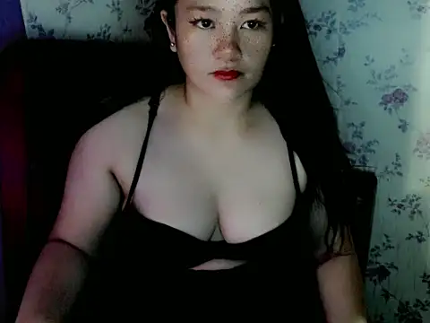 UrLovelyWetPussy online show from 04.14.26