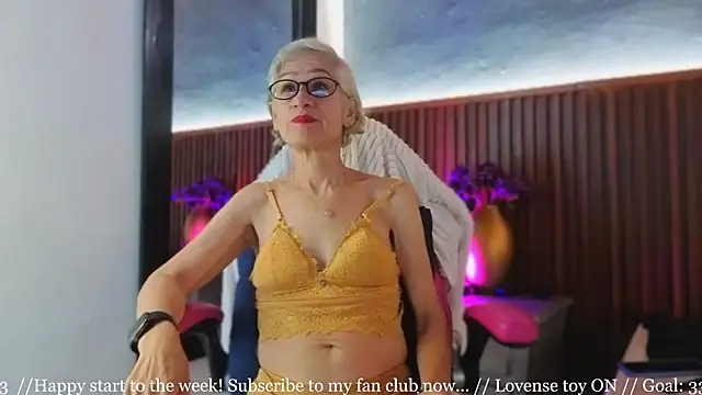 Snapshot of miss_monserrate01 chatting on 02.20.26 miss monserrate01 online show from 02.20.26