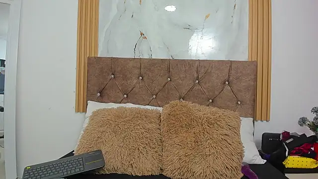 Snapshot of Candyfox2606 chatting on 02.19.26 Candyfox2606 online show from 02.19.26