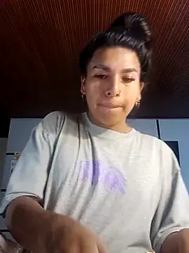 Snapshot of MeelFox chatting on 02.26.26 MeelFox online show from 02.26.26