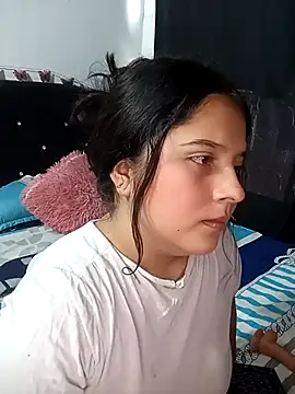 Snapshot of Salome_Vivas chatting on 04.19.26 Salome Vivas online show from 04.19.26