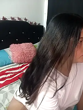Snapshot of Salome_Vivas chatting on 04.20.26 Salome Vivas online show from 04.20.26