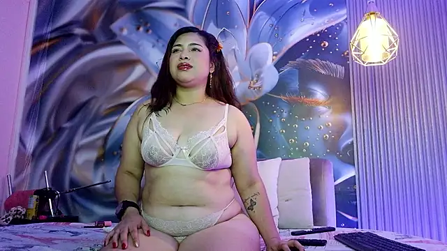 Snapshot of rouxinferno_cr chatting on 03.07.26 rouxinferno cr online show from 03.07.26