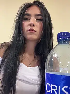 Sara Fernandez  online show from 03.02.26