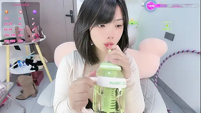 Minnie-Micky online show from 04.12.26