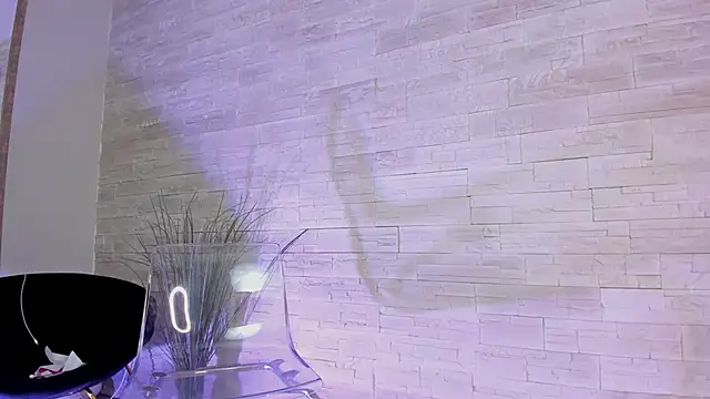 Snapshot of Ivorym00n chatting on 03.31.26 Ivorym00n online show from 03.31.26