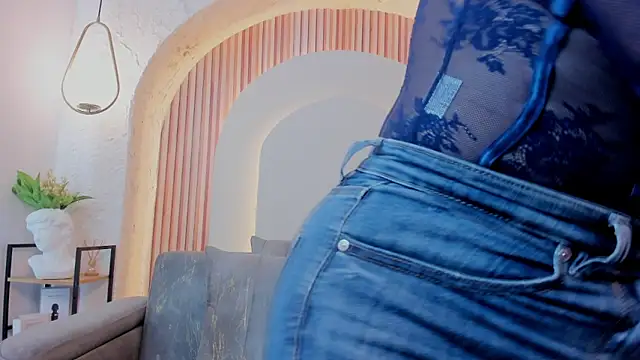 violet scott  online show from 03.24.26