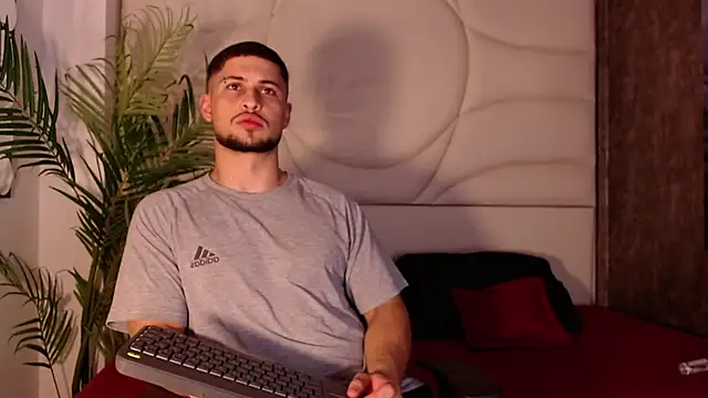 valenssio moretti online show from 03.18.26