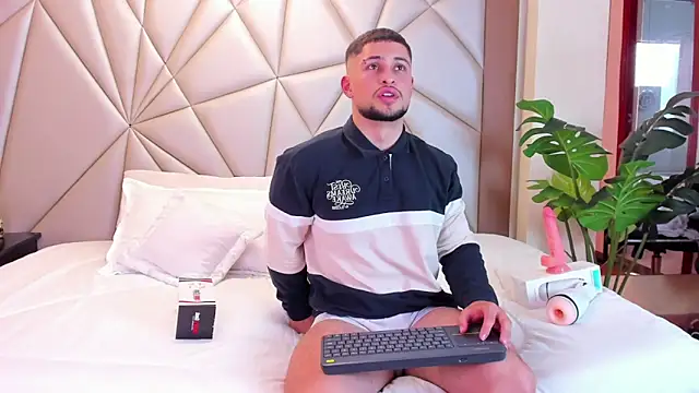 valenssio moretti online show from 04.16.26