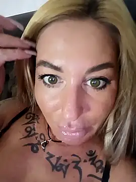 MiaMooly online show from 09.29.25