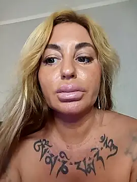 MiaMooly online show from 10.20.25