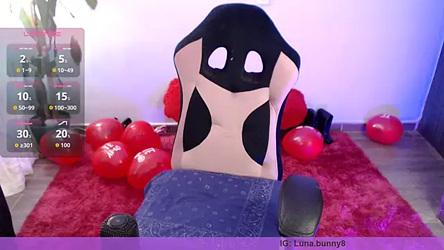 missfungi8 online show from 02.14.26