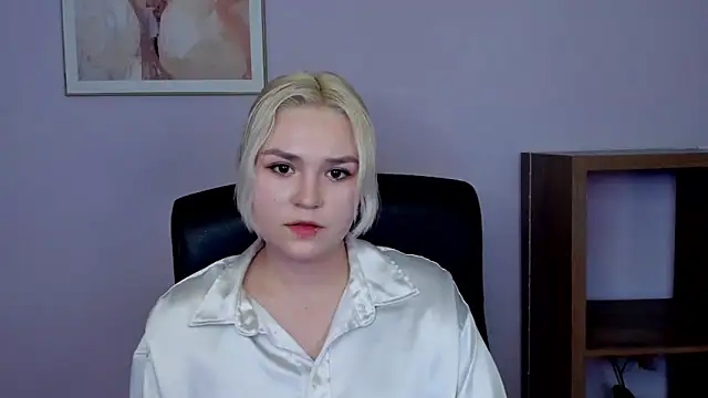 Snapshot of SweetLilyxo chatting on 02.12.26 SweetLilyxo online show from 02.12.26