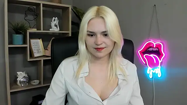SweetLilyxo online show from 05.12.26