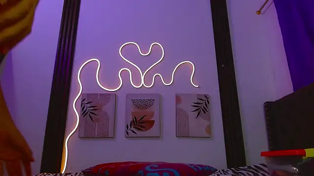 miss caty online show from 04.14.26