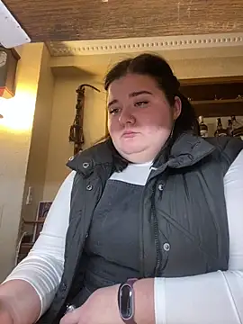 Snapshot of AngelKiras chatting on 02.17.26 AngelKiras online show from 02.17.26