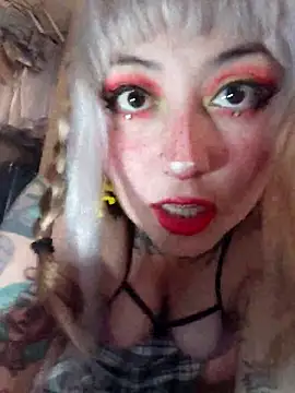 Snapshot of ciindy_ink chatting on 04.22.26 ciindy ink online show from 04.22.26