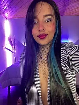 Snapshot of Annie_Alicee chatting on 03.25.26 Annie Alicee online show from 03.25.26