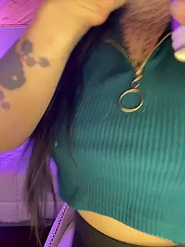 Snapshot of Annie_Alicee chatting on 03.26.26 Annie Alicee online show from 03.26.26