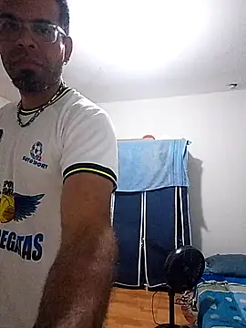 Snapshot of thom_1 chatting on 02.23.26 thom 1 online show from 02.23.26