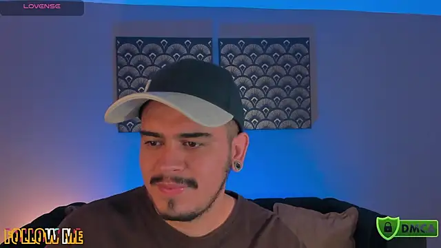 Snapshot of Chriss_Hunt chatting on 02.13.26 Chriss Hunt online show from 02.13.26