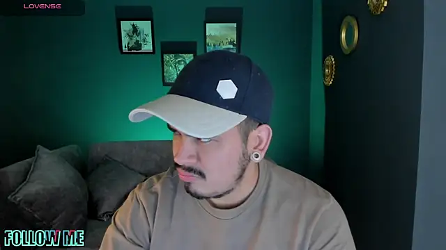 Snapshot of Chriss_Hunt chatting on 02.17.26 Chriss Hunt online show from 02.17.26