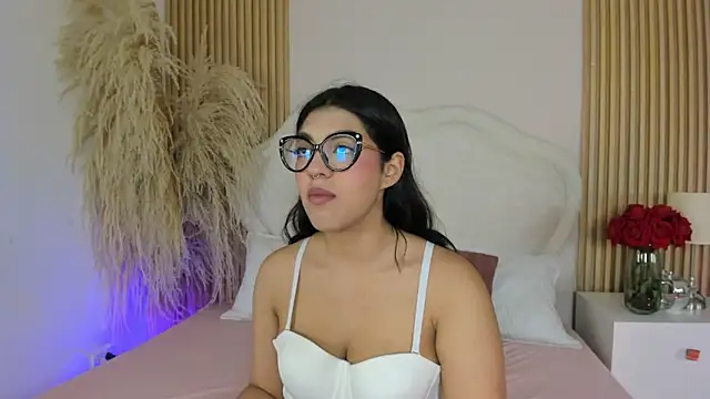 rebeca taylor online show from 04.09.26