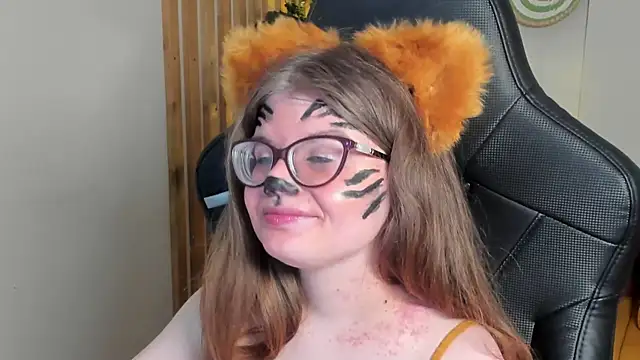 Snapshot of ChloeHalses chatting on 02.10.26 ChloeHalses online show from 02.10.26