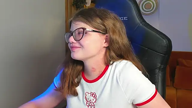 ChloeHalses online show from 03.24.26